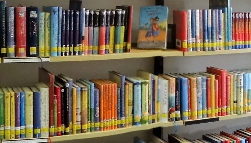 Slider - Bücherregal(Bücherei Buttenheim)